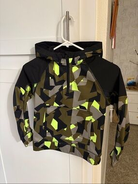 Athletic Works Black Olive and Neon Yellow Geometric Camo Pullover